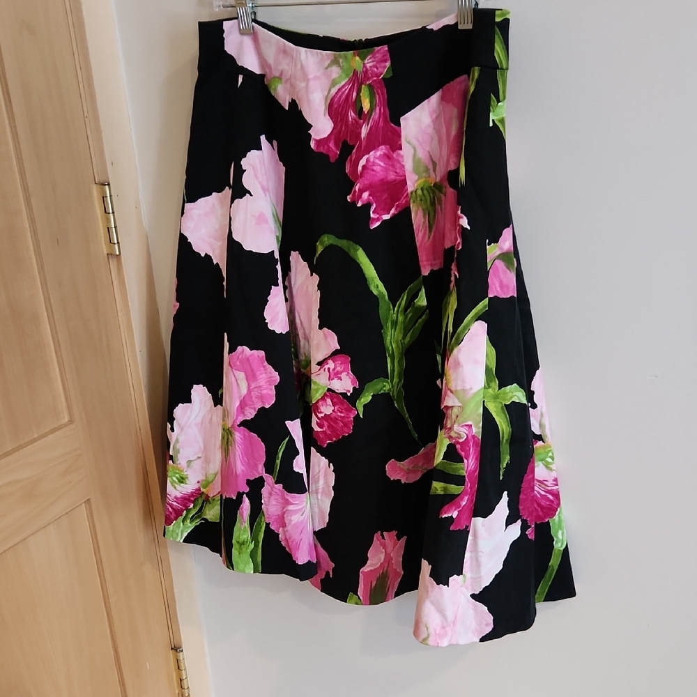 Carmen Marc Valvo Black Skirt with Pink Floral Design
